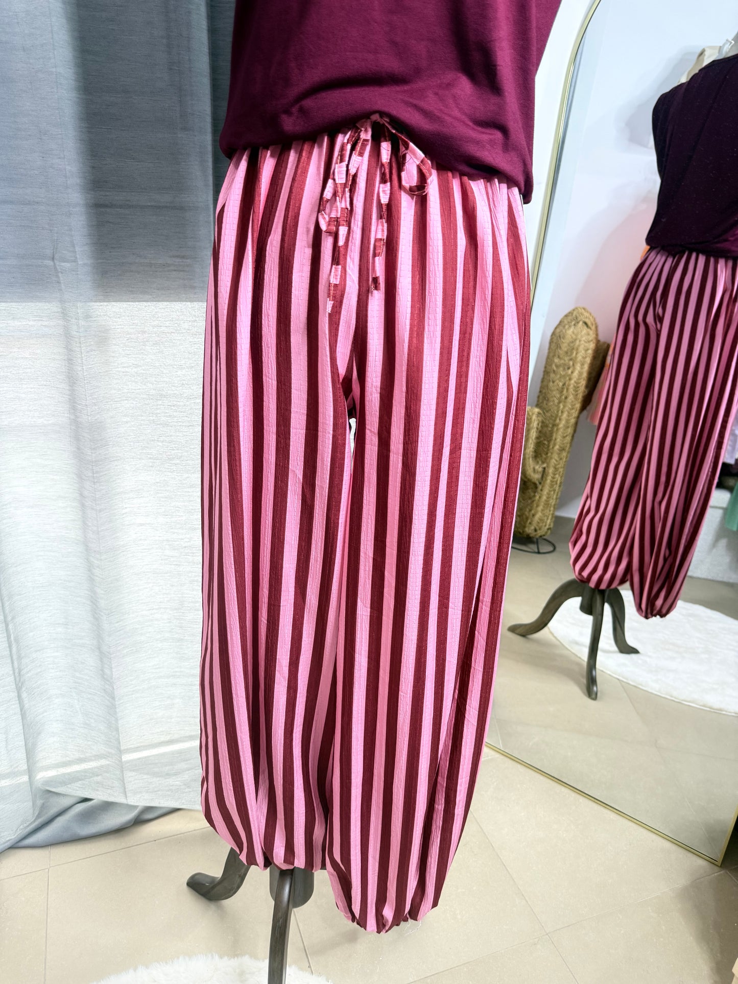 Pantalón safari granate