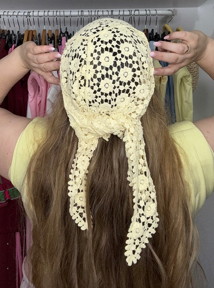 Pañuelo crochet amarillo